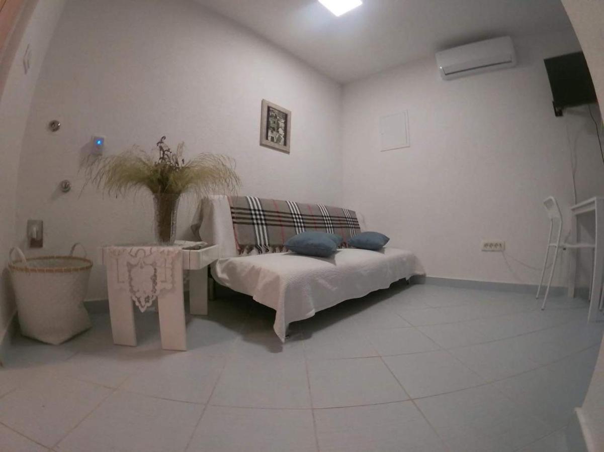 Apartmani Kate Stari Grad  Exterior foto